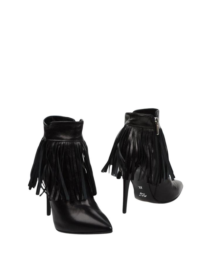 Martina V. Collection Ankle Boots