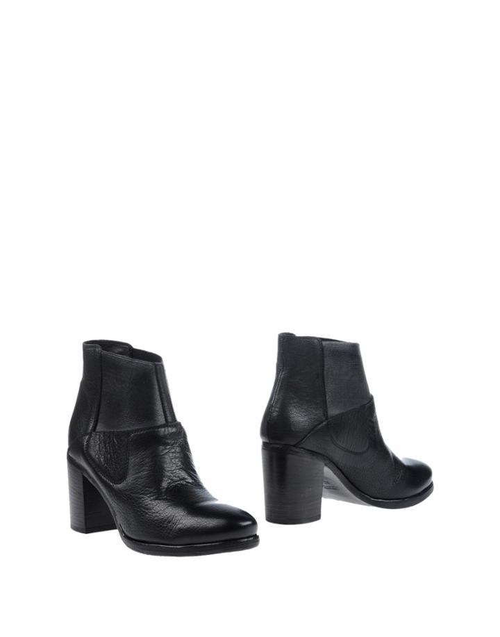 Cavallini Ankle Boots