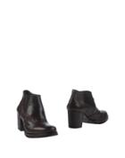 Nocorrect Booties