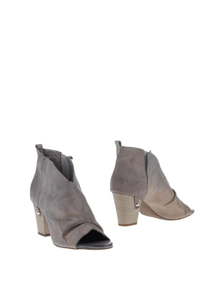 Spaziomoda Booties