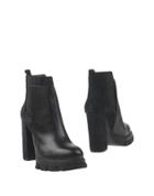 Nicole Ankle Boots