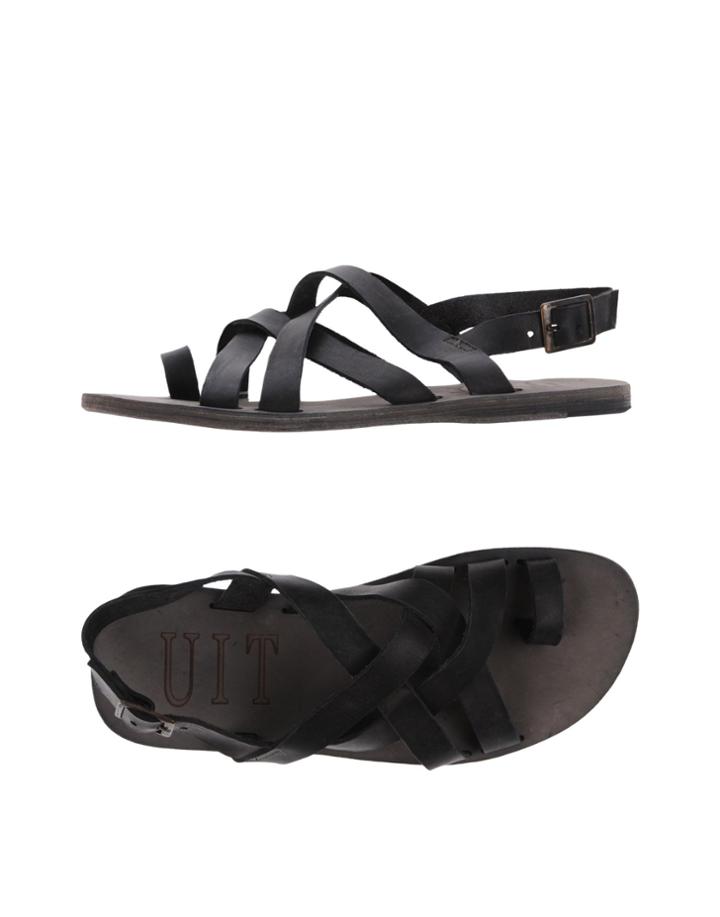 Uit Toe Strap Sandals