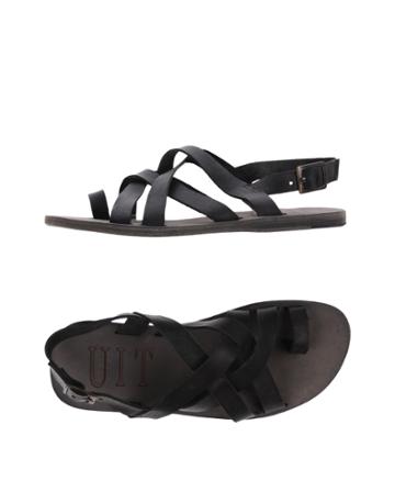 Uit Toe Strap Sandals