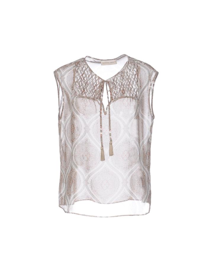 Purificacion Garcia Tops