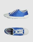 Logan Crossing Sneakers