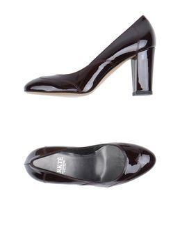 Arkte Pumps