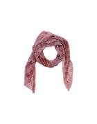 L:  L:  Stoles