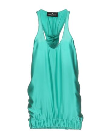 Veronica Toscano Tops