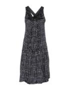 Freesoul Knee-length Dresses
