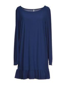 Hang On Short Dresses