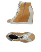 Evado Sneakers