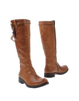 Manas Boots