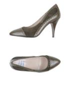 Uad Medani Pumps