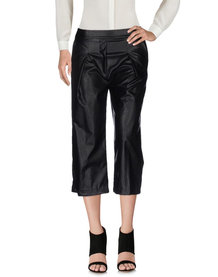 Oper  3/4-length Shorts