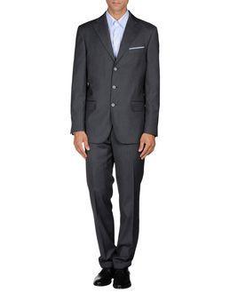 Dama Suits