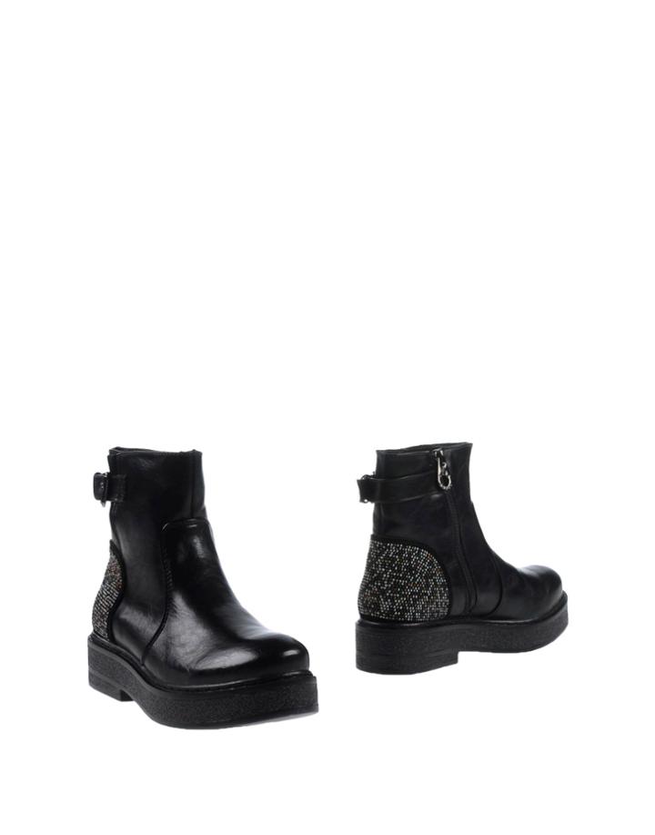 Sara L Pez Ankle Boots
