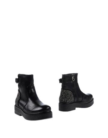 Sara L Pez Ankle Boots