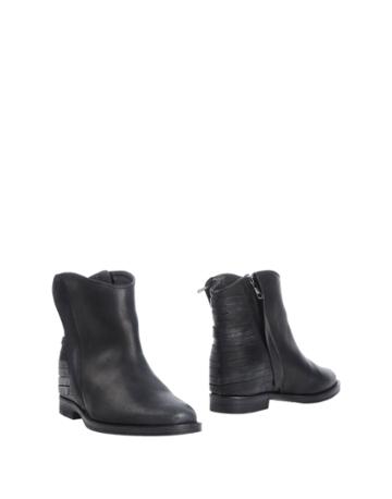 Abbot Kinney Ankle Boots