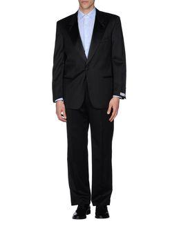 Nut Quantas Suits