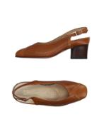 Sanagens Pumps
