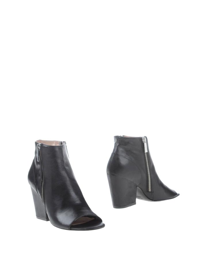 Dolce Guapa Ankle Boots