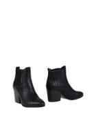 Paolina Perez Ankle Boots