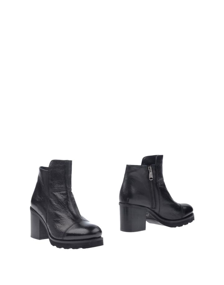 Kei-nezz Ankle Boots