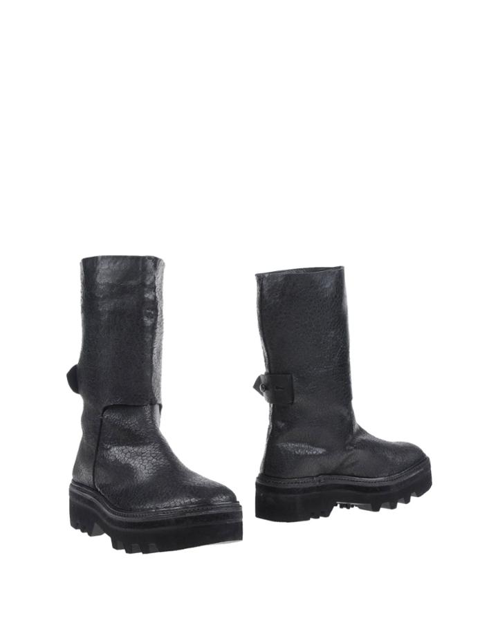 Barny Nakhle Boots