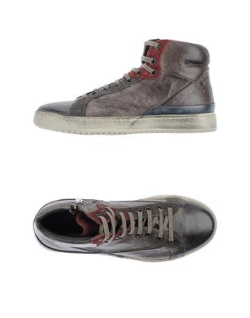 Corvari Sneakers