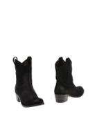 Argilla Ankle Boots