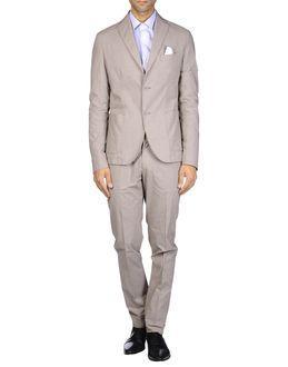 Simbols Suits