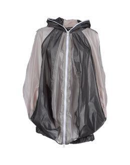 Ea7 Capes