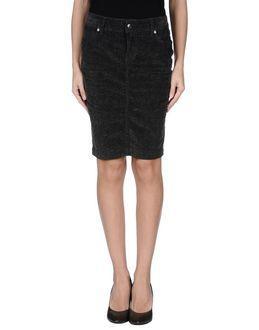 Ro  Roger's Knee Length Skirts