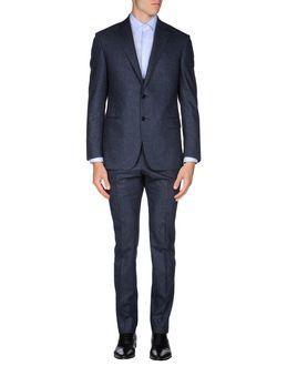 Massacri Suits
