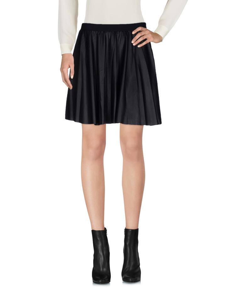 Madrilena Mini Skirts