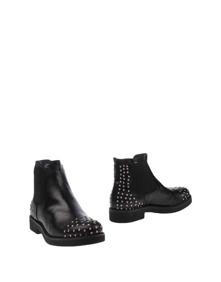 Aledona Ankle Boots