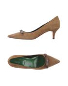 Danielapi Pumps