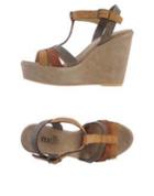 Md'e Sandals