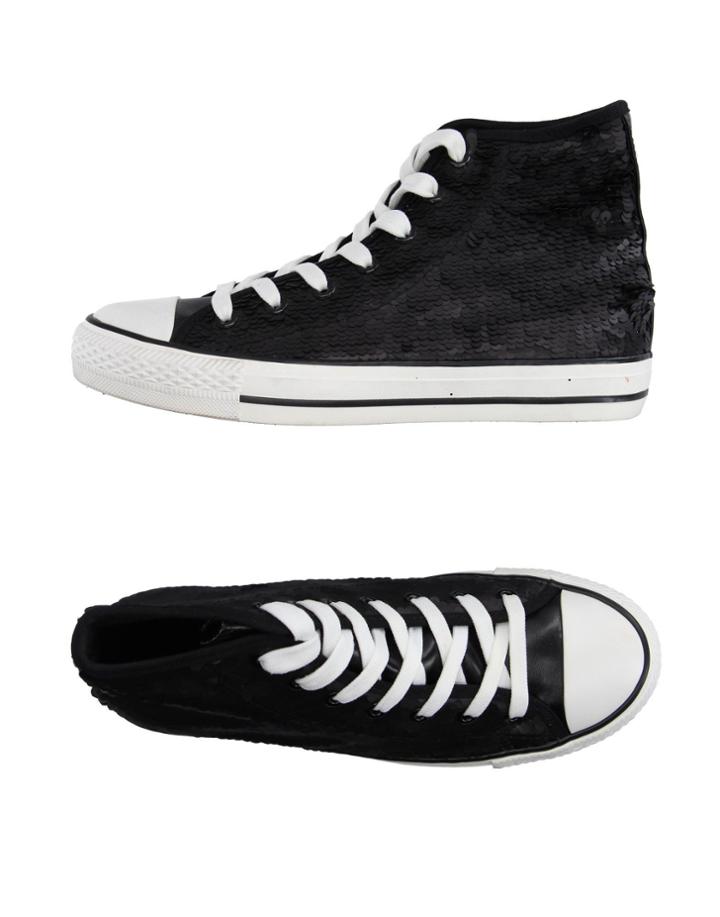 Kharisma Sneakers