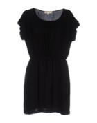 Trez Short Dresses