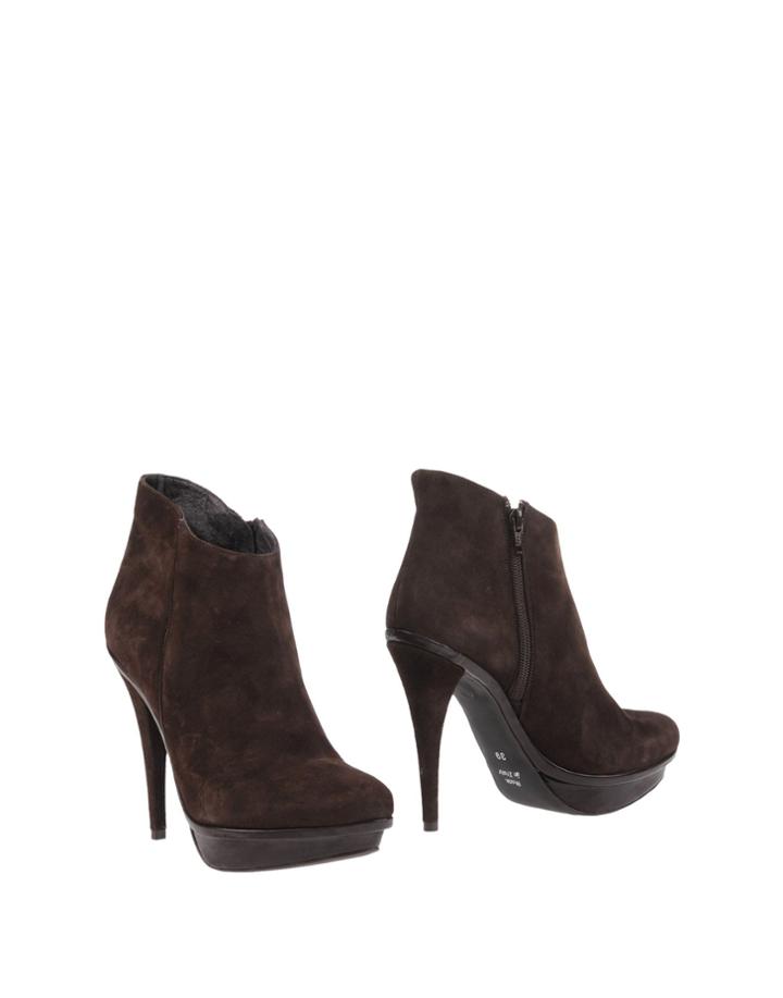 Upper Class Ankle Boots