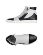 D Nou E Sneakers