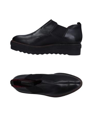 Donna Pi  Sneakers