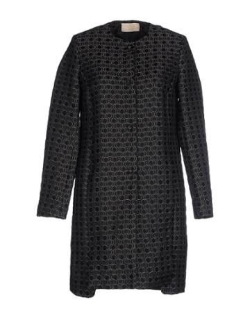 Kaos Jeans Overcoats
