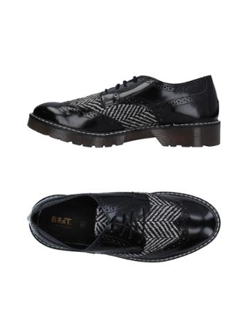 Beat Generation Lace-up Shoes