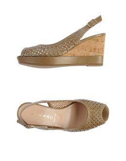 Lorbac Sandals