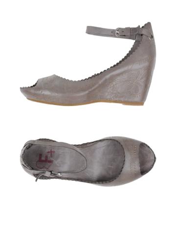 La Femme Plus Sandals