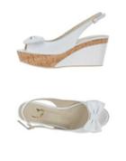 Dienneg Sandals