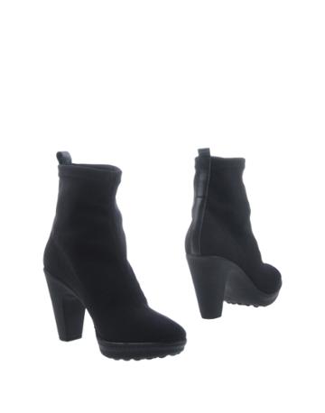 Silvie Ankle Boots