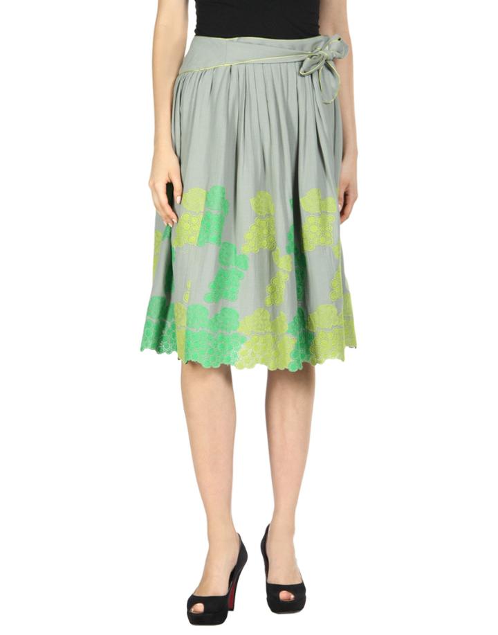 Min  Perhonen 3/4 Length Skirts